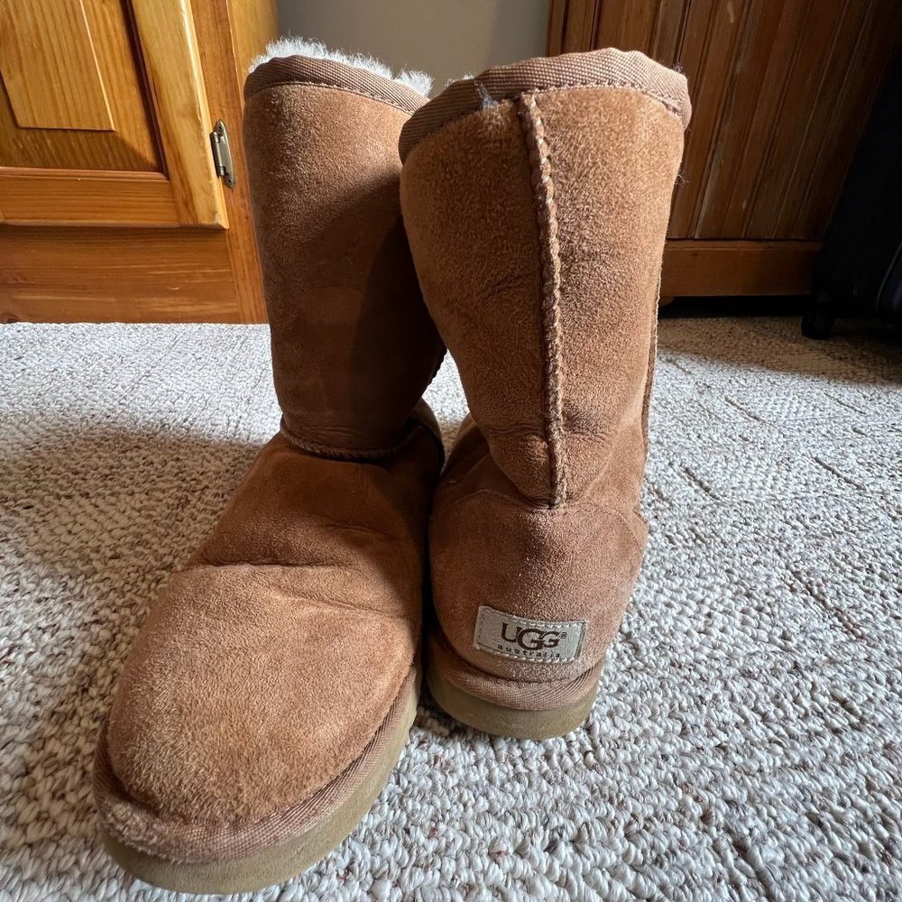 Ugg Classic Short Ii Boot - image 1